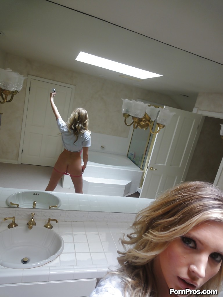 Horny Blonde Pornstar Samantha Saint  09