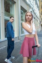 Casual Teen Fuck In A Big City 00