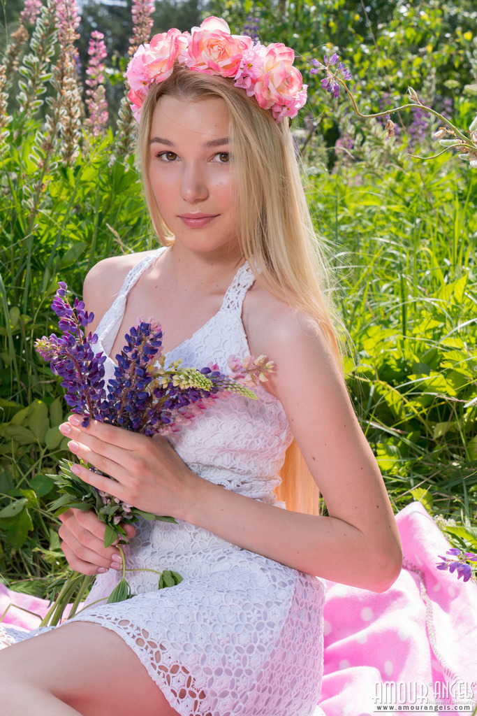 Horny girl with flowers 02