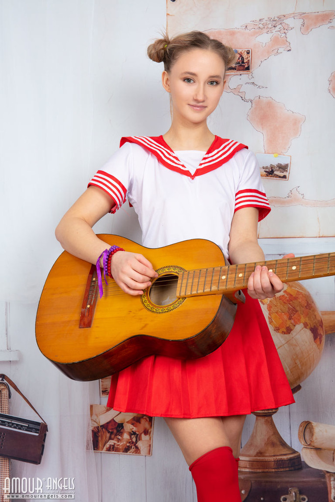 Red-and-White Costume Strip with Guitar Décor photo 4