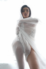 Aaliyah Hadid Is Ready For The Nuru Massage 14