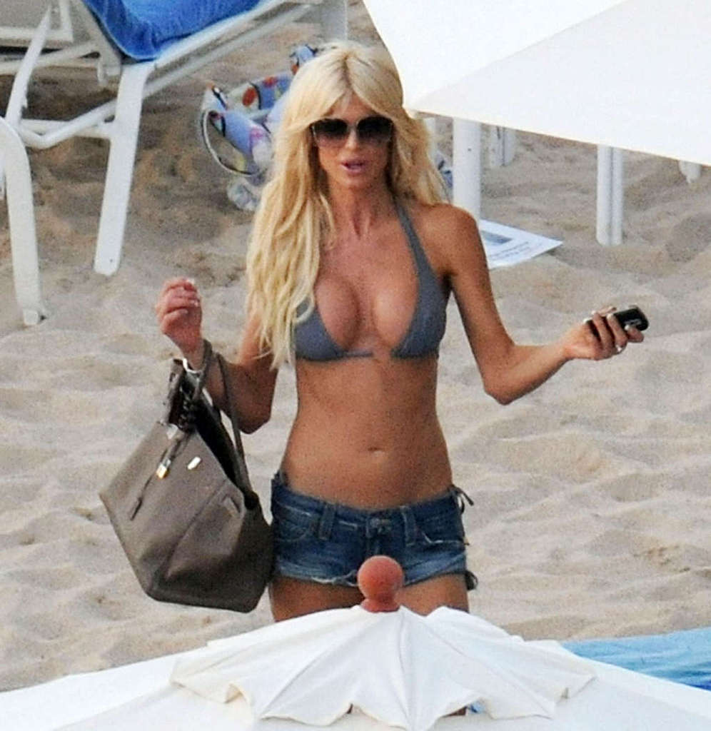 Victoria Silvstedt in Fashion and Event Portraits photo 7