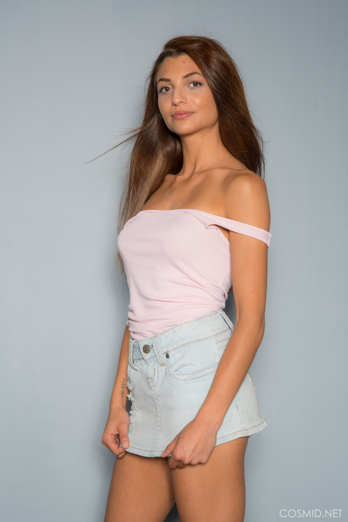 Nadia’s First Set in White and Denim photo 5