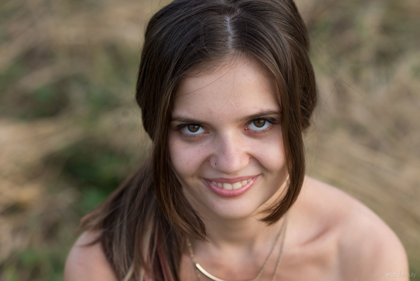 Beautiful Breasts in a Sunny Field - photo 7