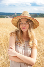 Presenting Victoria Kruzz 01