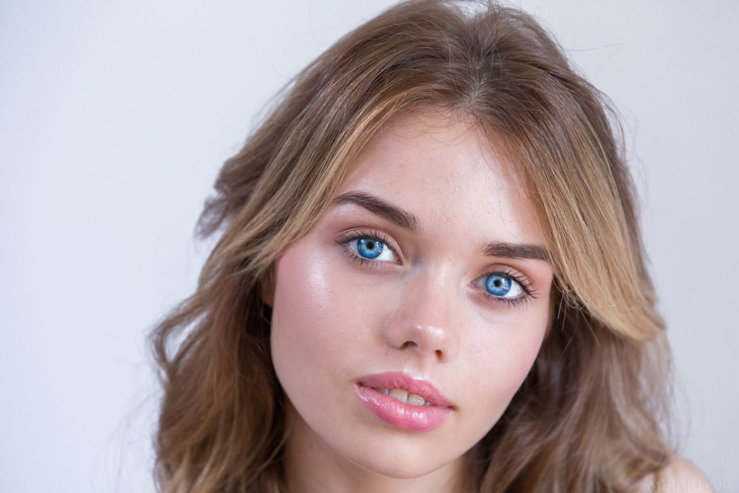 Presenting Keira Blue 18