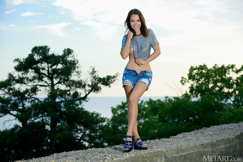 Gray Tee and Denim Shorts in Sunlit Nude Poses photo 3
