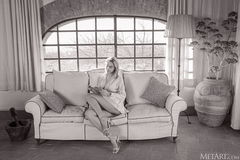 Warm Sunlight Nude Gallery | Natural Beauty Photos 16