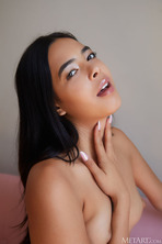 Presenting Kubera Fortuna | Grand Debut Nude Glamour Photo Gallery 19