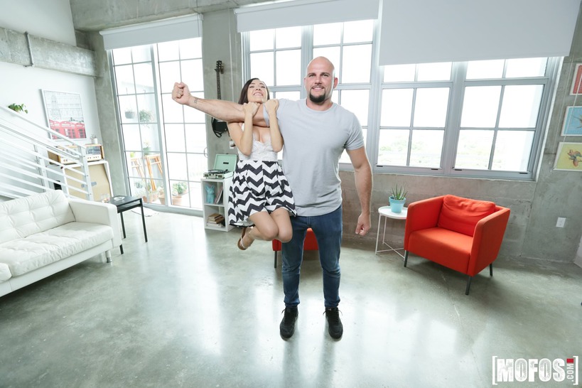 Tiny Girlfriend in Crazy Positions 01