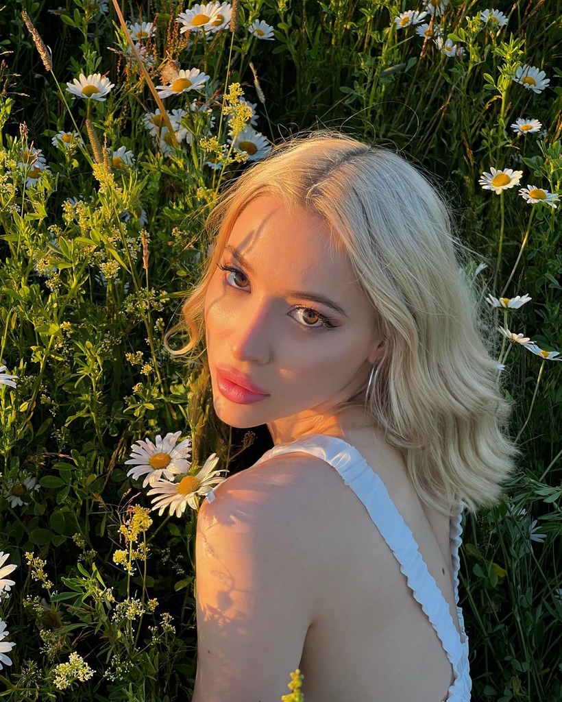 Mary Greens 00