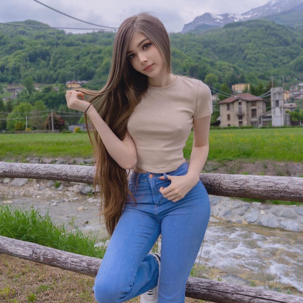 Anya 05