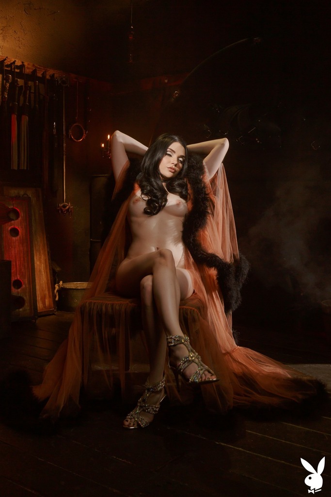 Catjira in Candlelight with Dark Theatrical Styling photo 12