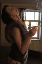 Alta B fingering her shaved pussy 00