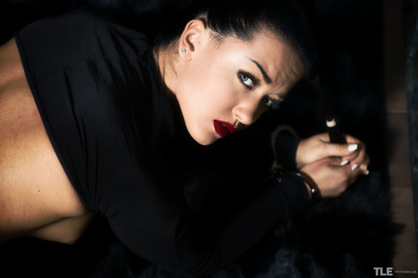 Black Fetish Straps in a Dark Lockdown Set photo 12