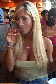 Blonde Bombshell Tahsa