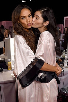 Joan Smalls Shows Her Perky Tits