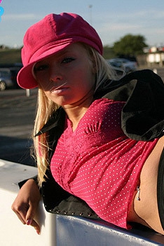 Petite Blonde Teen Skye