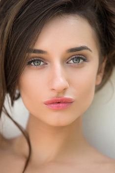 Gloria Sol In Break Free