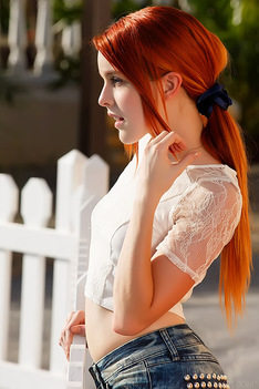 Redhead Babes Strips And Spreads