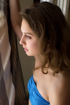 Brunette beauty Clarice 