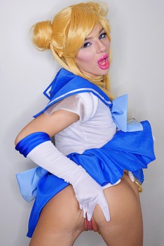 Sailor Moon's Fuck Machine