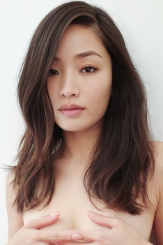 Perfect Magazine Cover Girl / Anna Sawai