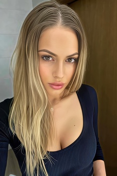 Oliwia Podgorska - Polish Supermom Nude Gallery