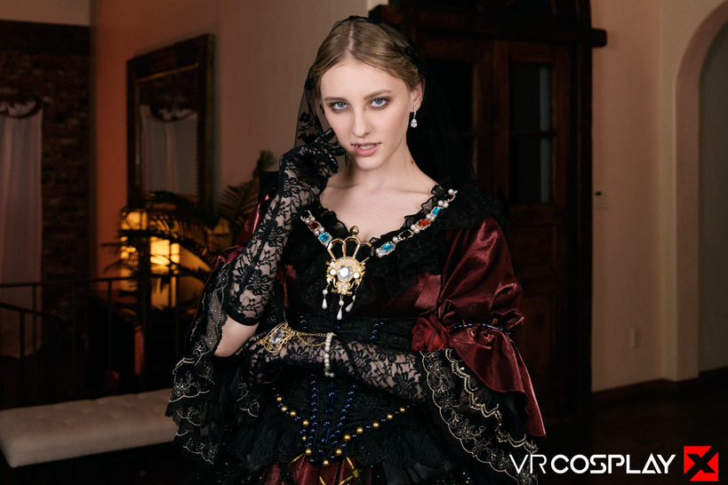Gothic Nosferatu Cosplay in Velvet and Lace photo 2