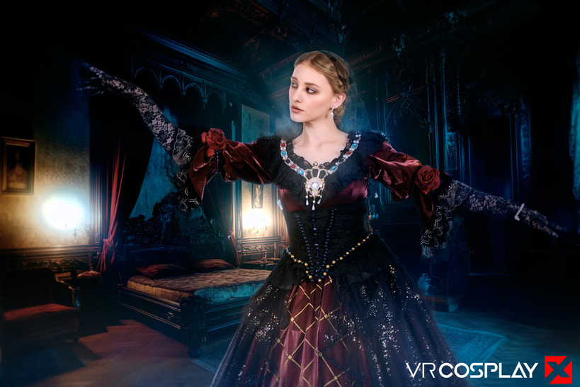 Gothic Nosferatu Cosplay in Velvet and Lace photo 16