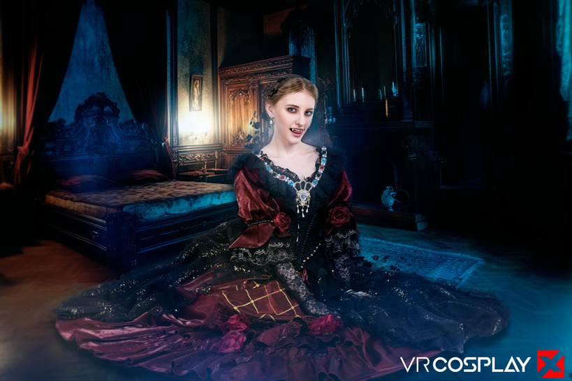 Gothic Nosferatu Cosplay in Velvet and Lace photo 17