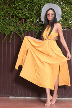 Gorgeous Thai Model Chloe Is Playing By The Pool 00