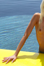 Francesca Surfing Naked 07